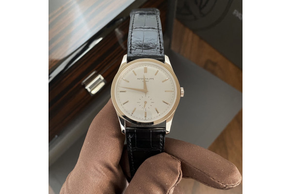 Patek Philippe Calatrava 5196G 001